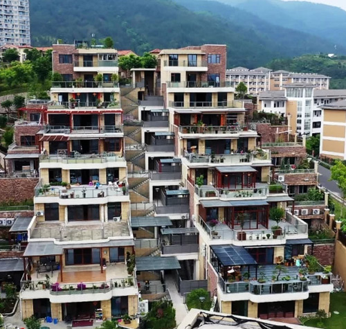 萊茵斜行電梯入駐水夢庭苑，讓詩意棲居毫不費力